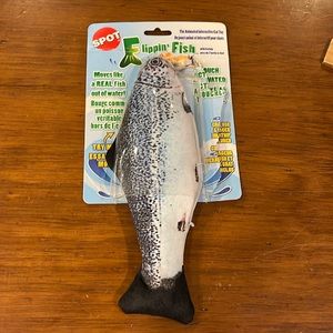 Flippin Fish Electronic Motion Activated Cat toy
